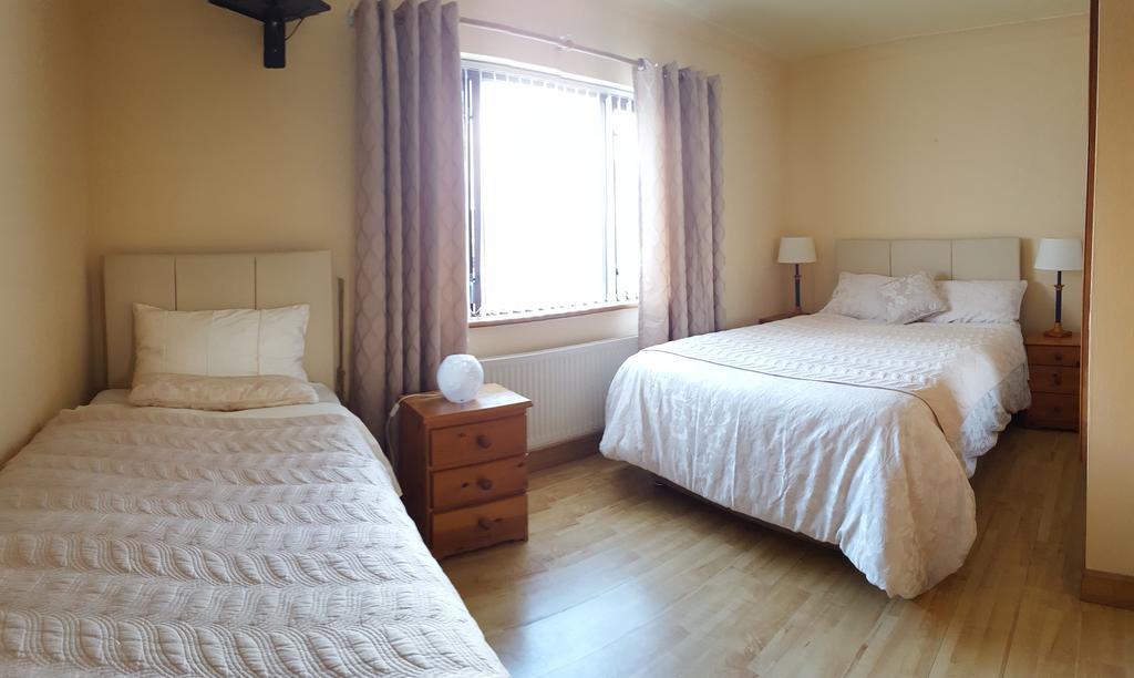 גלוואיי Grange House B&B מראה חיצוני תמונה